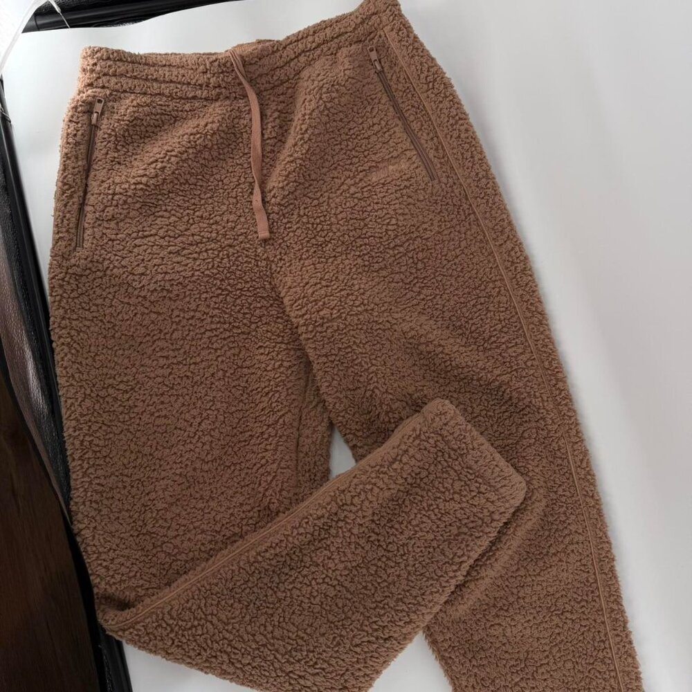 Skims Teddy Sherpa Fleece Joggers Size S Tigers Eye Tan Brown - Picture 2 of 6